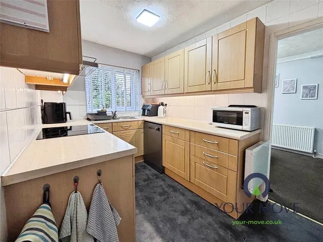 Photo 3 — Vernon Way, Barnsley, S75