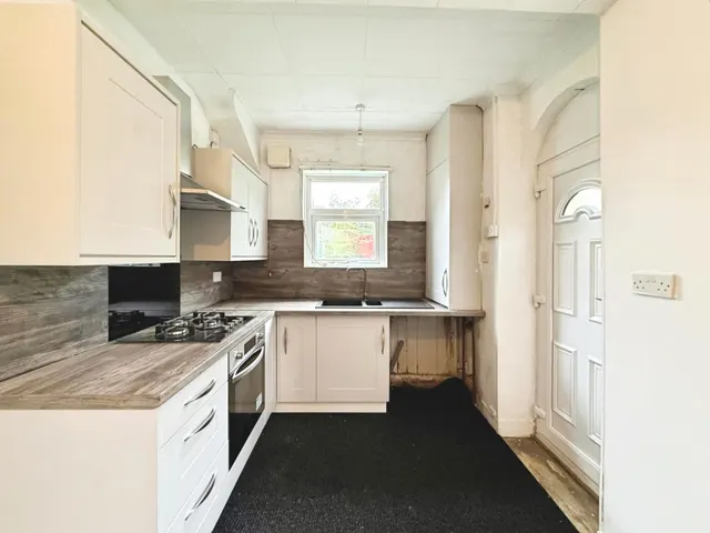 Wordsworth Close, Sheffield, S5, photo 3
