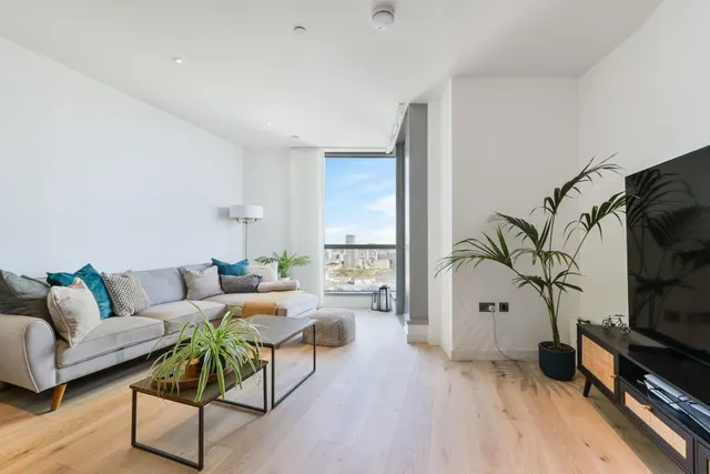 1 bedroom flat, Biscayne Avenue, E14