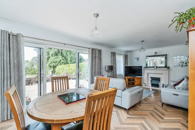 Botley Road, North Baddesley, SO52, photo 3