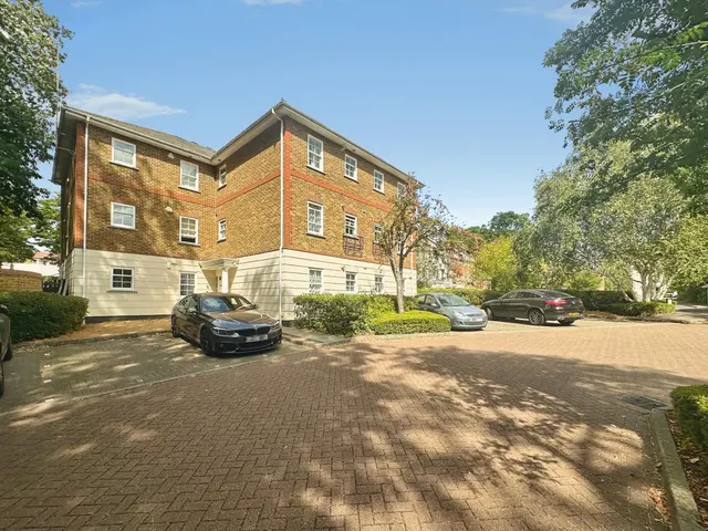 Townside Place, Camberley, GU15, photo 1