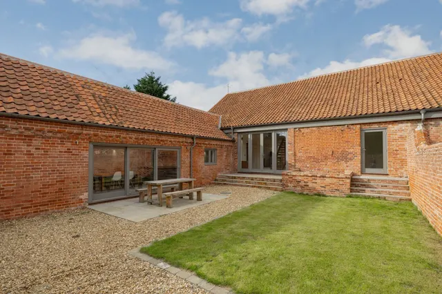 Highbury Farm Barns, Banningham, NR11, photo 1