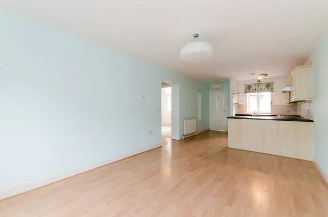 Photo 2 — 3 Telemark Court, 1B Taffy's How, Mitcham