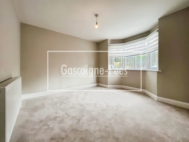Randalls Road, Leatherhead, KT22, photo 3