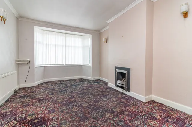 Photo 2 — Humberstone Lane, Leicester, Leicester, LE4 9JP