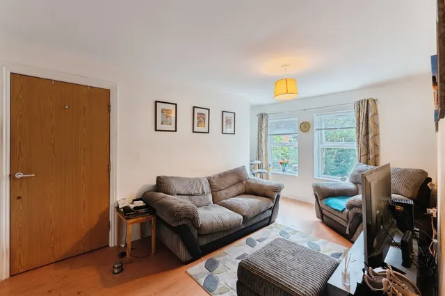 Shrewsbury Road, Oxton, CH43, photo 3