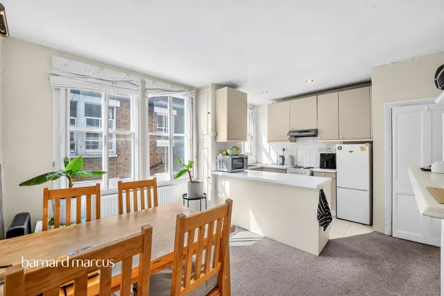 Latchmere Road, London, SW11, photo 3