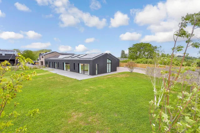 Hartfield Road, Cowden, TN8, photo 2