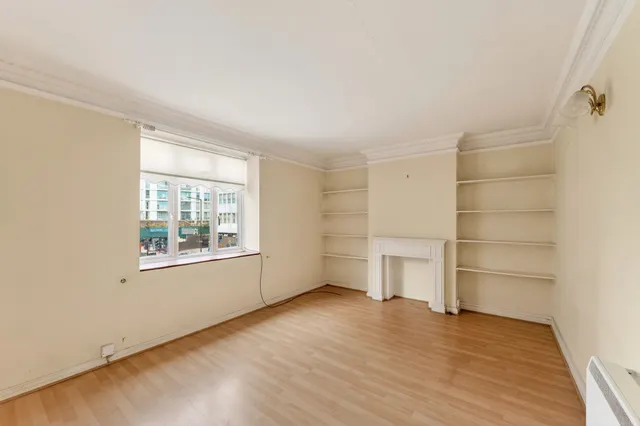Keswick Road, London, photo 1
