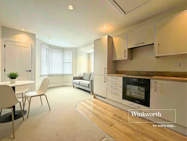 Ringwood Road, Ferndown, BH22, photo 2