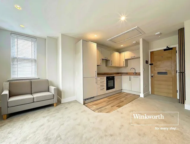 Ringwood Road, Ferndown, BH22, photo 1