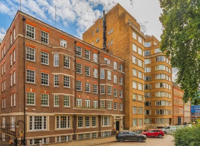 Charterhouse Square, Charterhouse Square, EC1M, photo 1