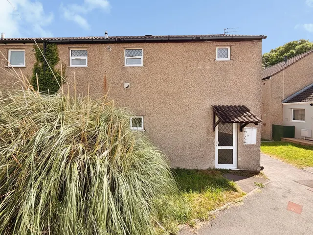 Fontmell Court, Bristol, BS14, photo 1