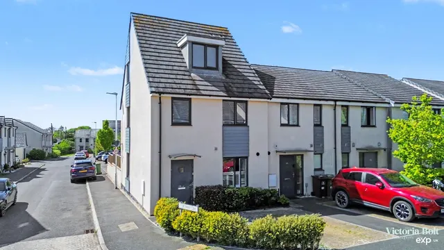 Pennycross Close, Plymouth, photo 1