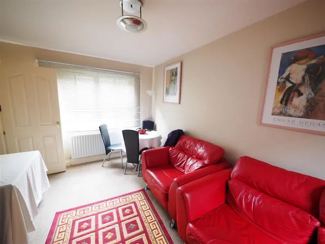 Stokesley, TS9, photo 3