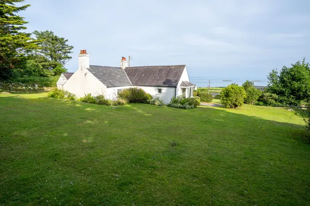 Photo 3 — Garreg, Mynytho, Pwllheli, Gwynedd, LL53 7RS