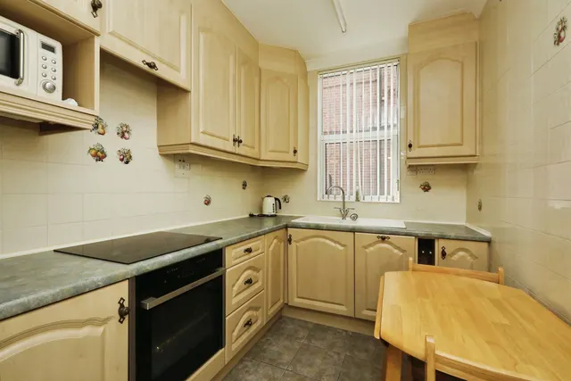 Thorne Road, Doncaster, DN1, photo 3