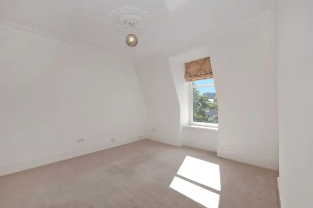 Whitehall Place, Aberdeen, AB25, photo 3