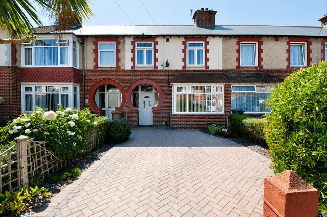 Chatsworth Avenue, Portsmouth, PO6 2UP, photo 1