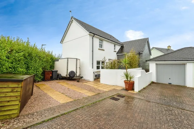 Rowan Road, Wadebridge, PL27, photo 1