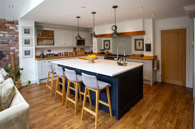 Buxton Old Road, Disley, SK12, photo 3