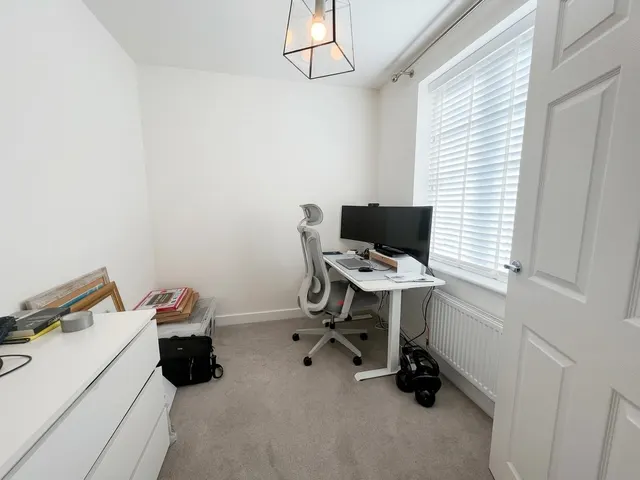 Repton Drive, Hanslope, MK19, photo 2