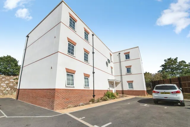 Holwill Close, Alphington, EX2, photo 1