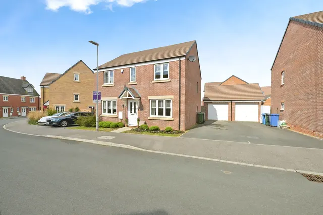 Bowman Road, Corby, NN17, photo 1
