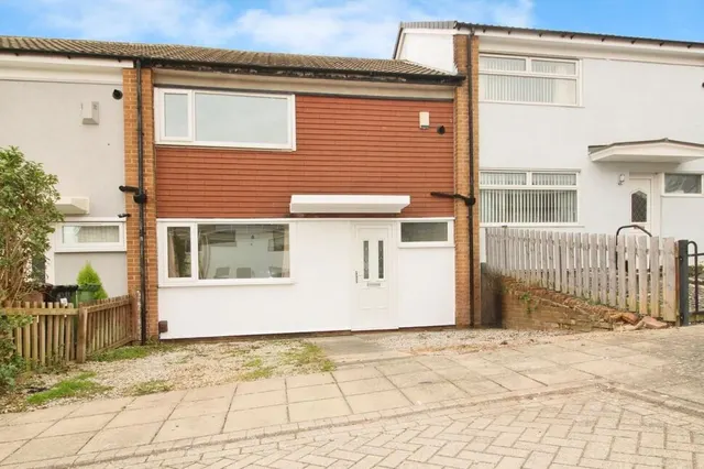 Sherburn Approach, Leeds, LS14, photo 1