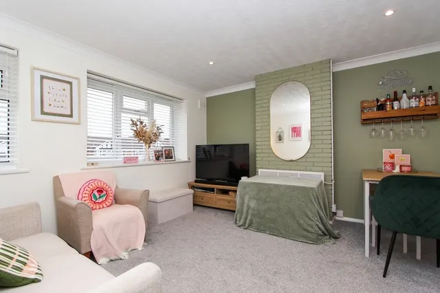 Photo 2 — Shelley Drive, Sutton Coldfield, Sutton Coldfield, B74 4YE
