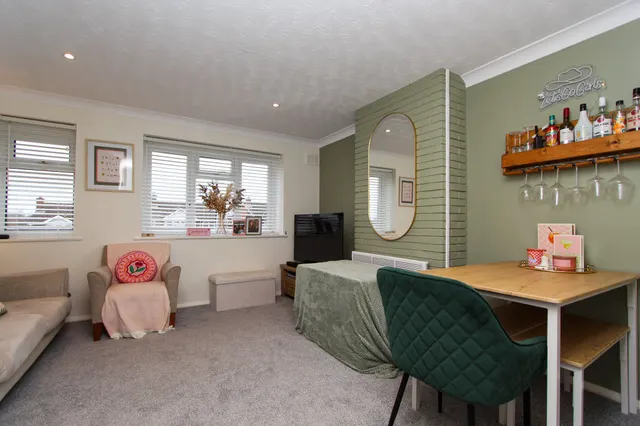 Photo 3 — Shelley Drive, Sutton Coldfield, Sutton Coldfield, B74 4YE