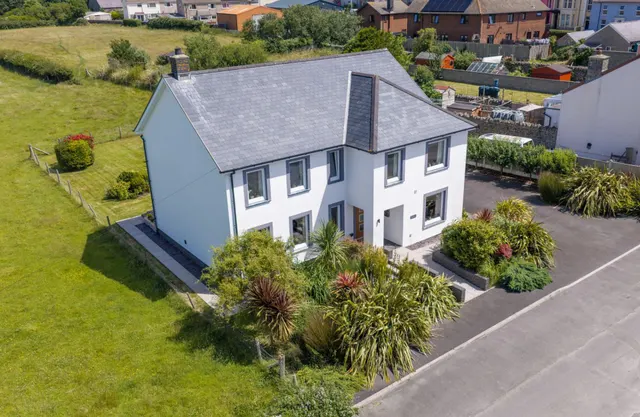 Moana, Llanon, SY23, photo 1