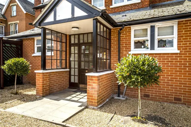 Kew Road, TW9, photo 2