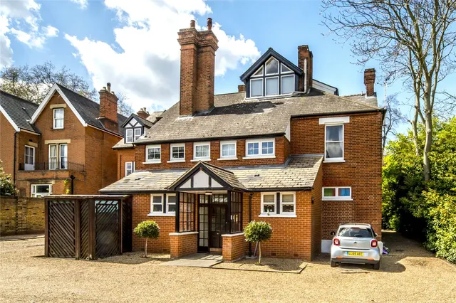 Kew Road, TW9, photo 3