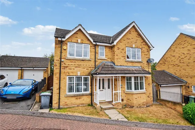 May Avenue, Churwell, LS27, photo 1