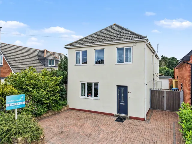 Brixey Road, Parkstone, photo 1