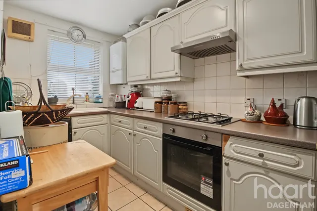 Church Lane, Dagenham, RM10, photo 3