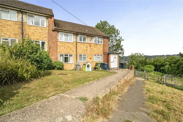 Carver Hill Road, High Wycombe, HP11, photo 1