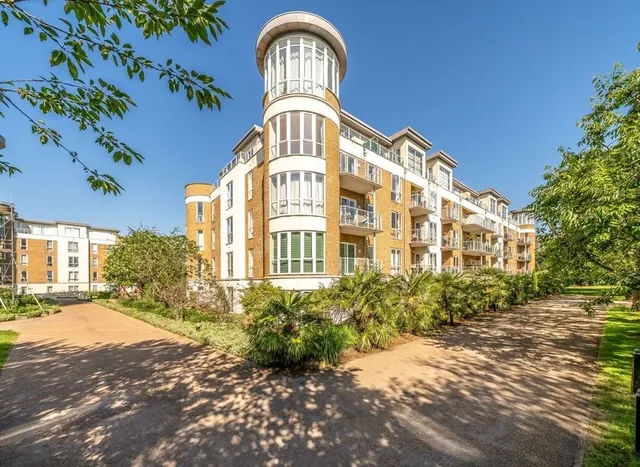 Melliss Avenue, Kew, TW9, photo 1