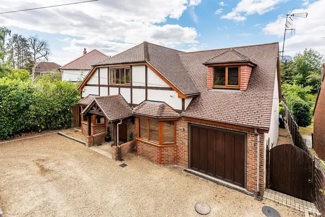 Eastwick Park Avenue, Great Bookham, KT23, photo 1