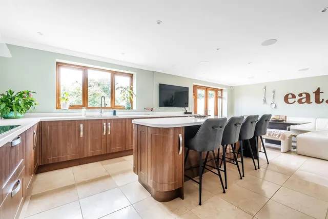 Eastwick Park Avenue, Great Bookham, KT23, photo 2