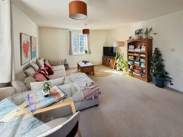 Ellworthy Court, Frome, BA11, photo 2