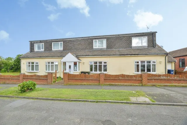 Ruskin Avenue, SALTBURN-BY-THE-SEA, Cleveland, TS12, photo 1