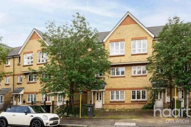 Vancouver Road, London, SE23, photo 1