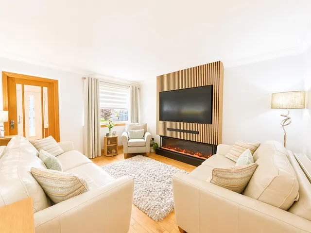 Photo 2 — Orchard Gardens, Strathaven, ML10 6UN