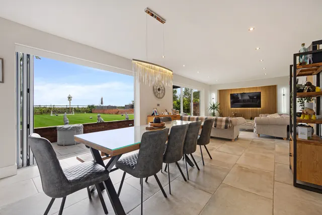 Haigh Road, Haigh, photo 2