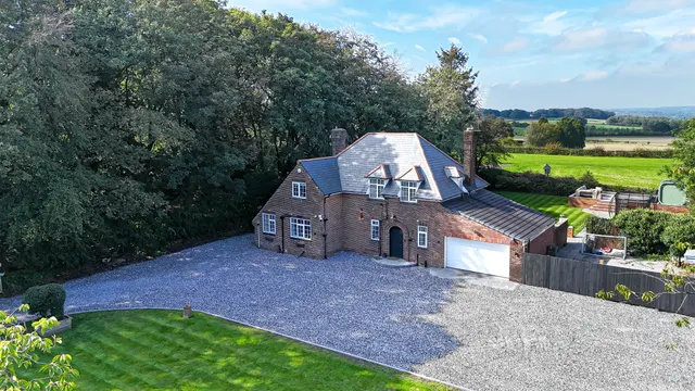 Haigh Road, Haigh, photo 1