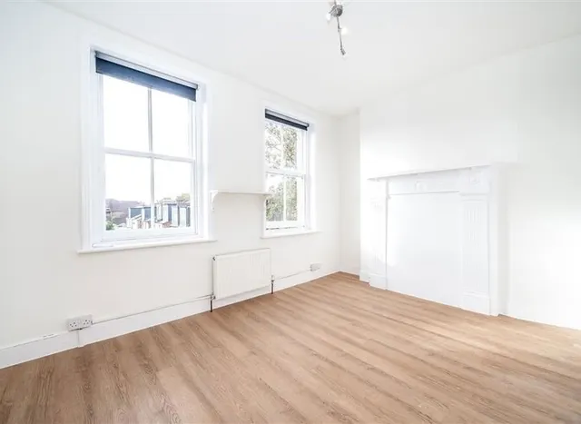 High Street, Teddington, TW11, photo 3