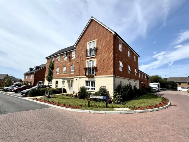 Tabitha Close, Poole, BH15, photo 1