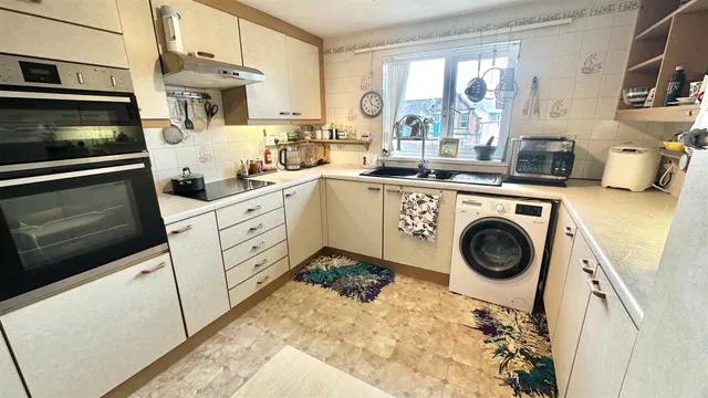 Trevarthian Road, St. Austell, photo 2